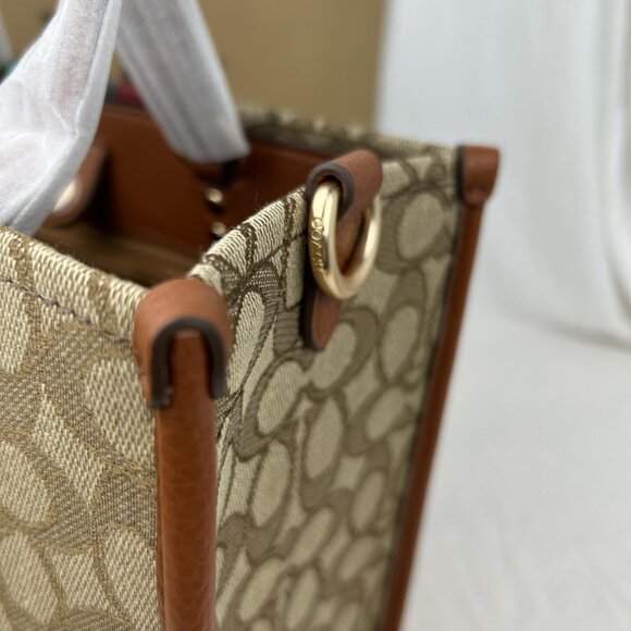 NWT Coach C5793 Dempsey Tote 40 In Signature Jacquard With Stripe And Patch - Picture 14 of 14